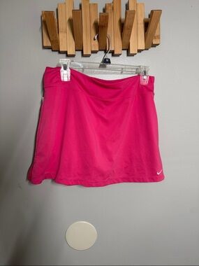 Nike Pink Dri-FIT Athletic skirt with Swoosh